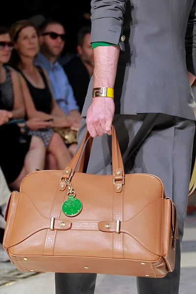Look 44